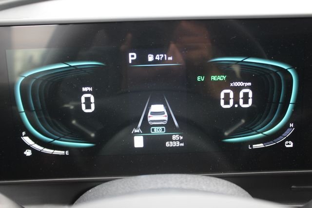 Used 2025 Gray Kia EX image 18
