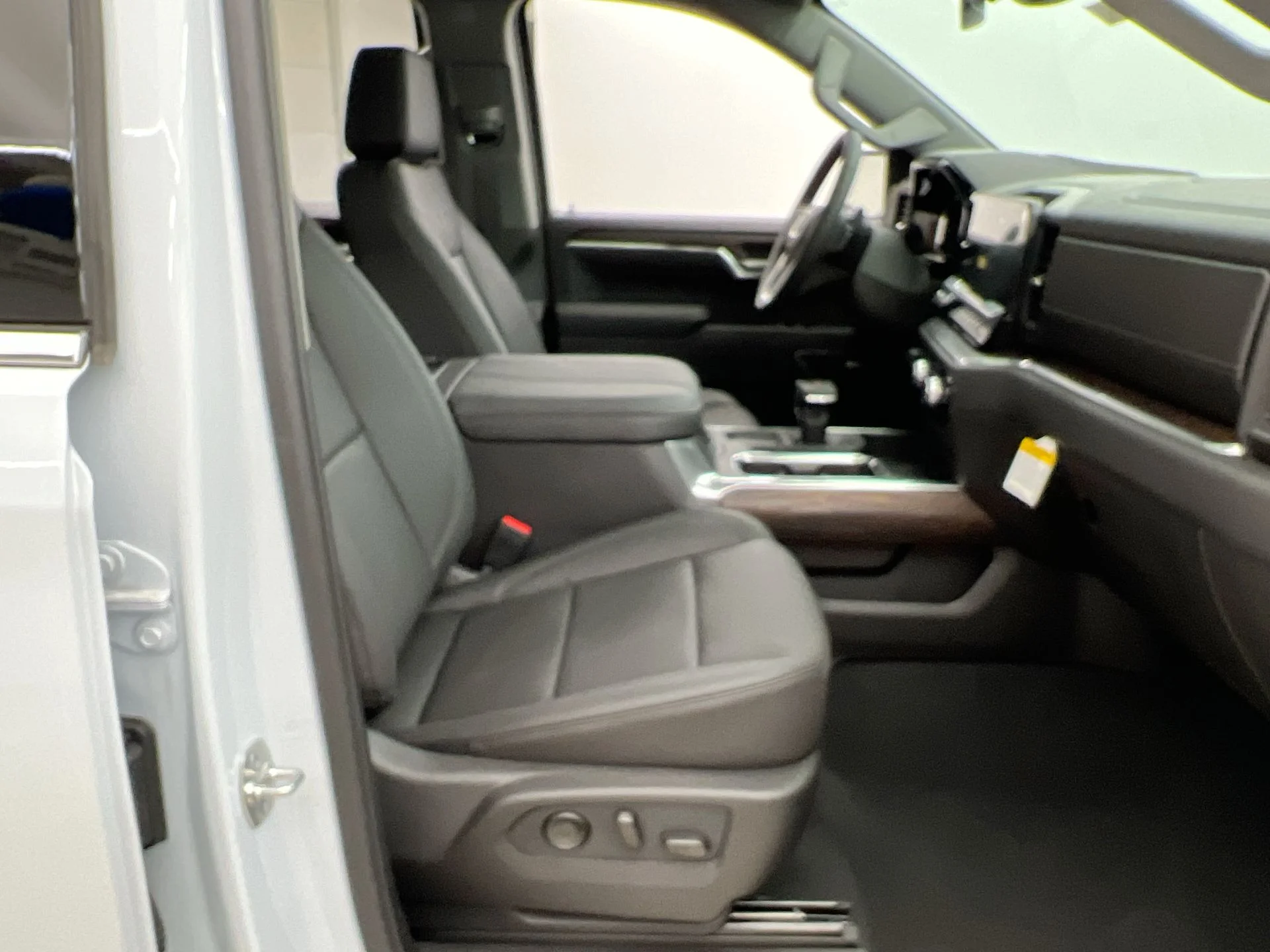 2026 GMC Sierra 1500 SLT - Photo 85