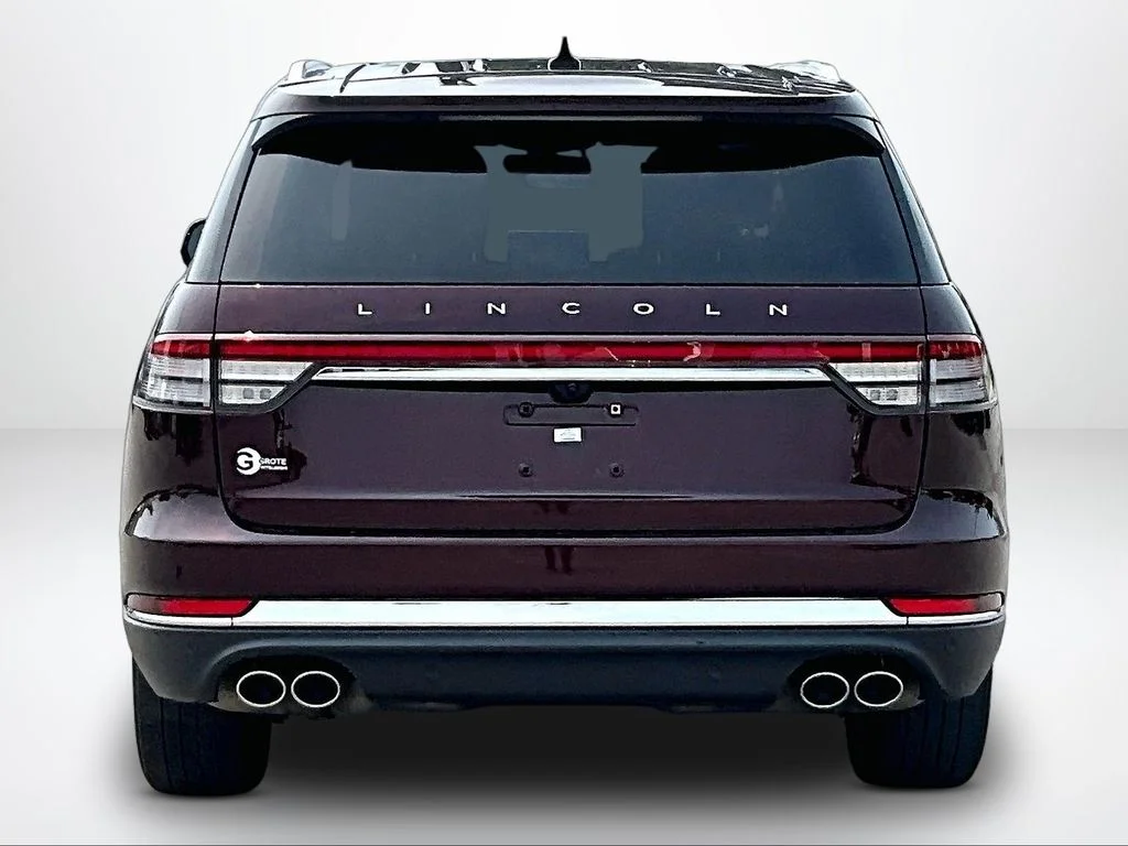 Used 2022 Red Lincoln Standard image 5