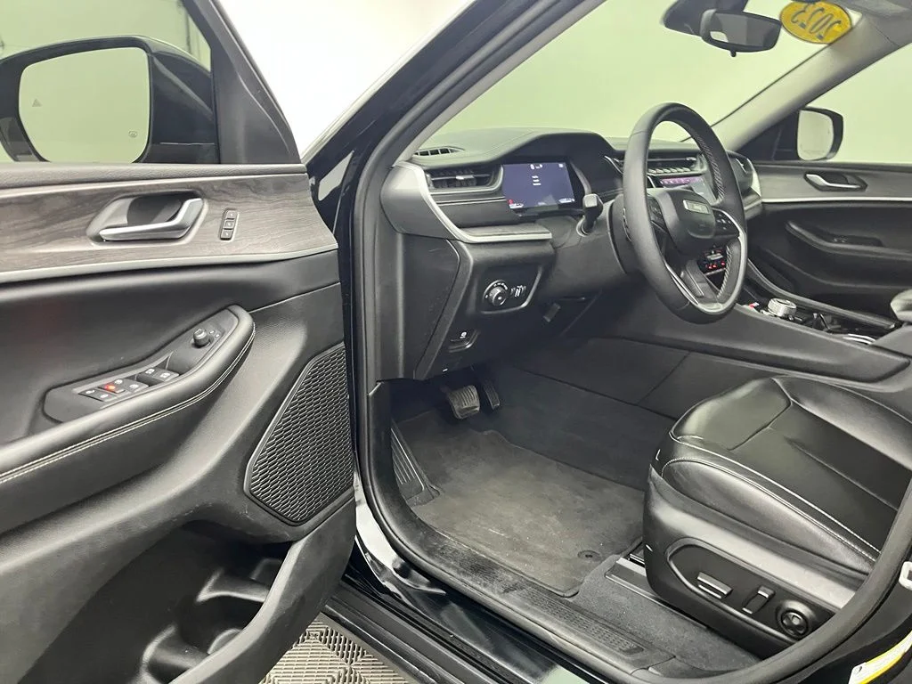 Used 2023 Black Jeep Limited image 16