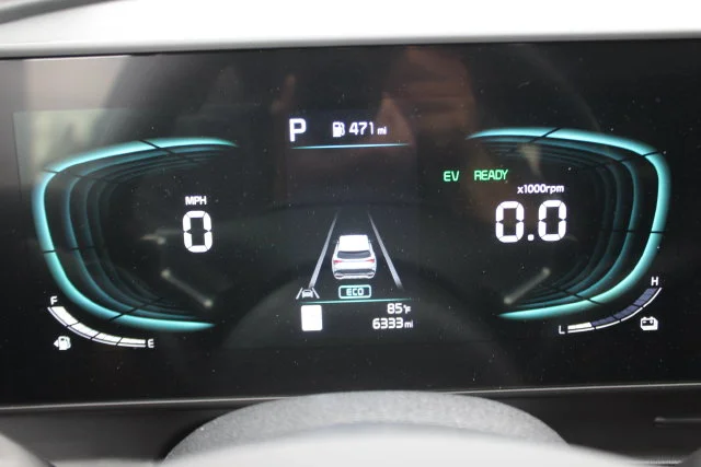 Used 2025 Gray Kia EX image 18