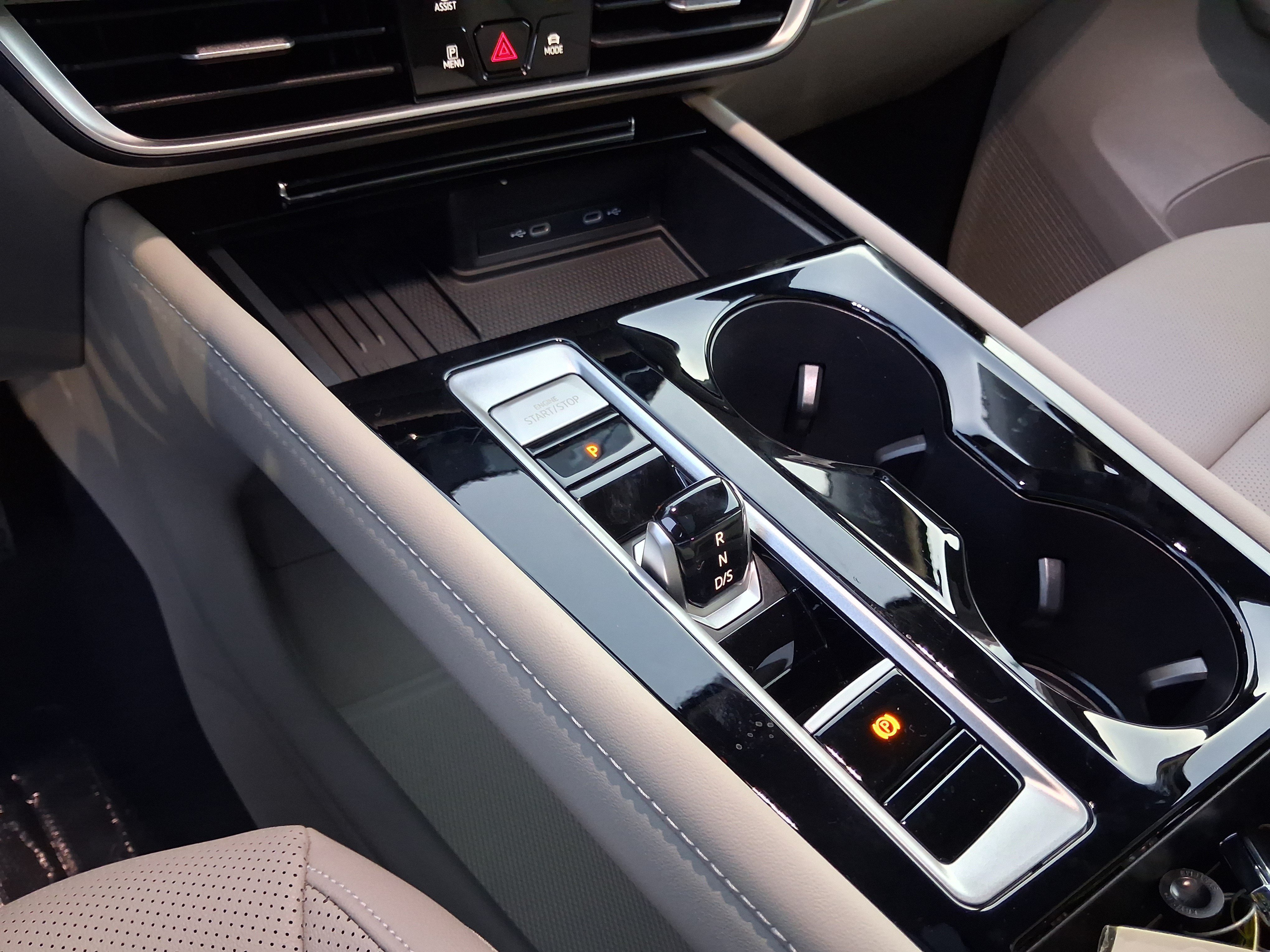 New 2026 Gray Volkswagen 2.0T SE w/Technology image 9