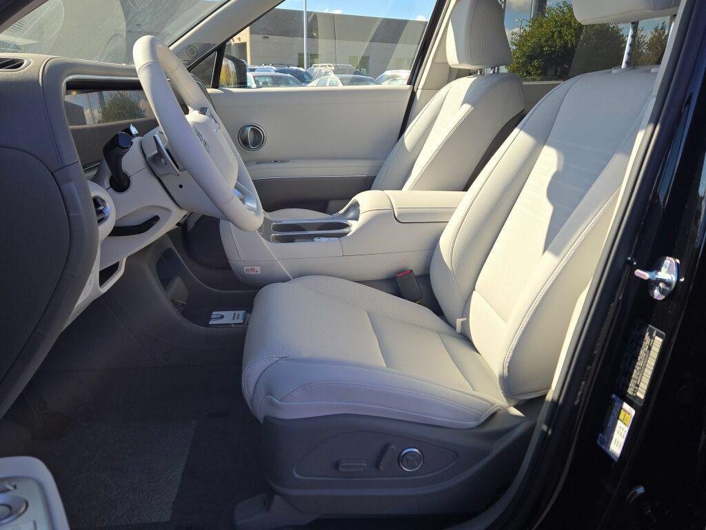 New 2026 Black Hyundai Limited AWD image 26