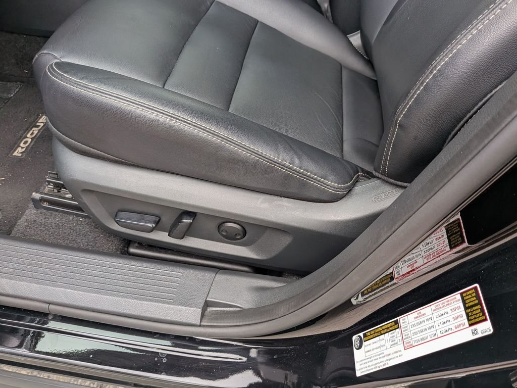 Used 2023 Black Nissan SL image 15
