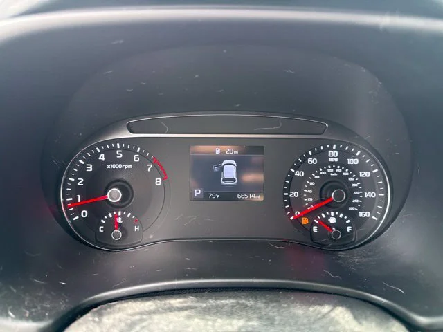 Used 2022 White Kia LX image 12
