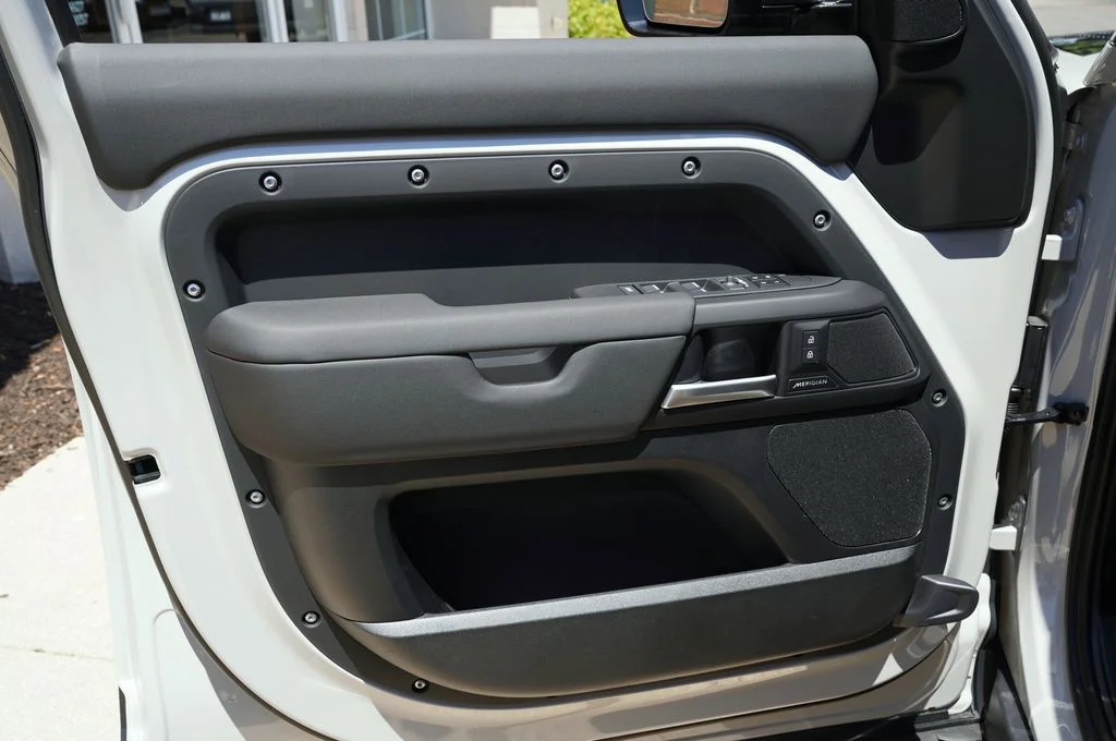 New 2026 Borasco Grey Land Rover S image 11