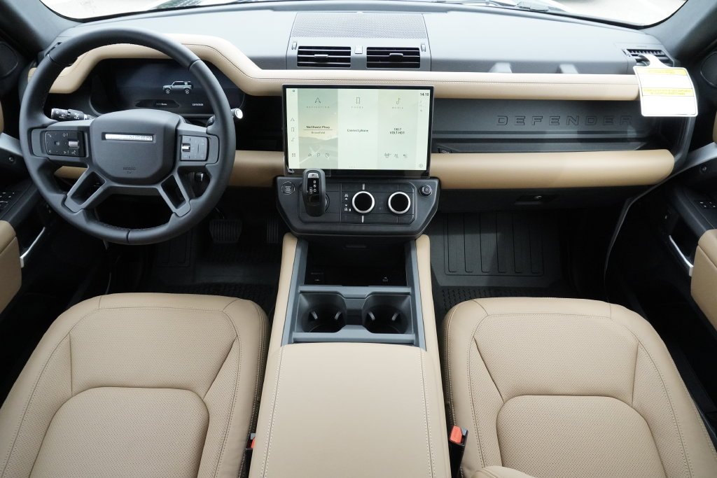 New 2026 Fuji White Land Rover X-Dynamic SE image 9