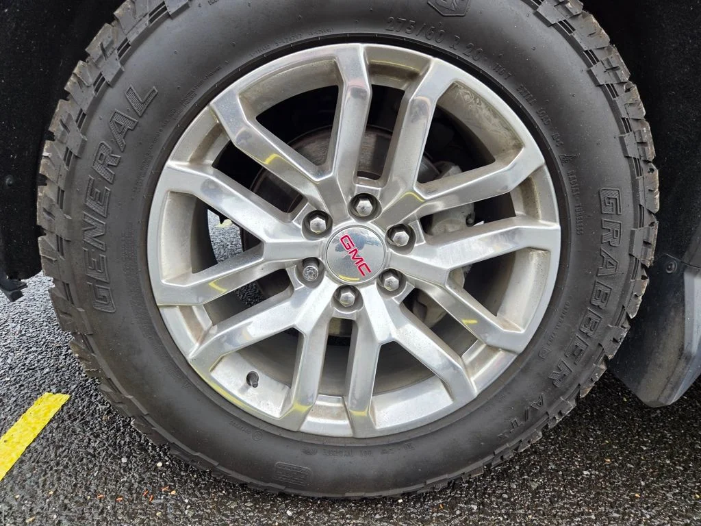Used 2019 Black GMC SLT image 10