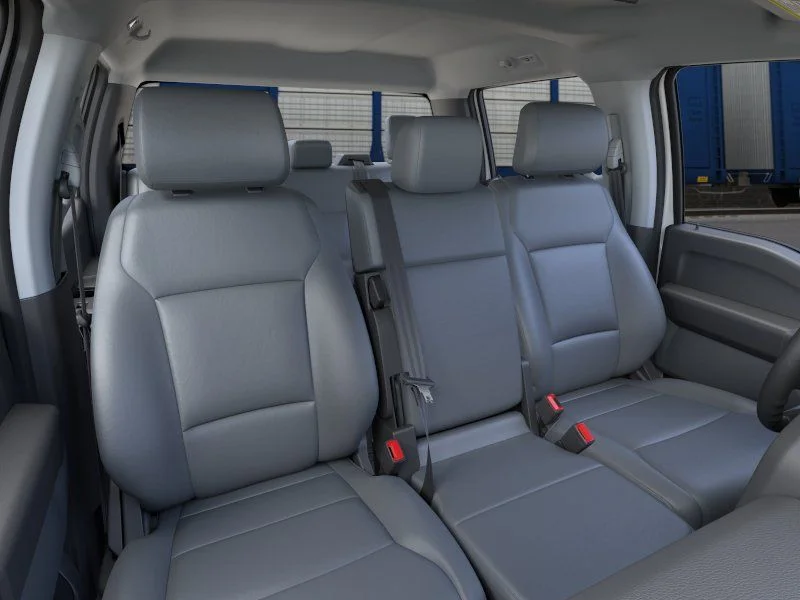 New 2026 Oxford White Ford XL image 4