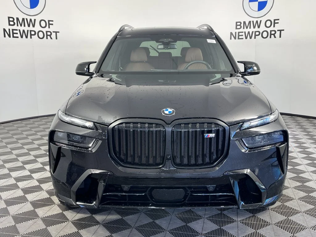 Used 2027 Black BMW M60i image 5