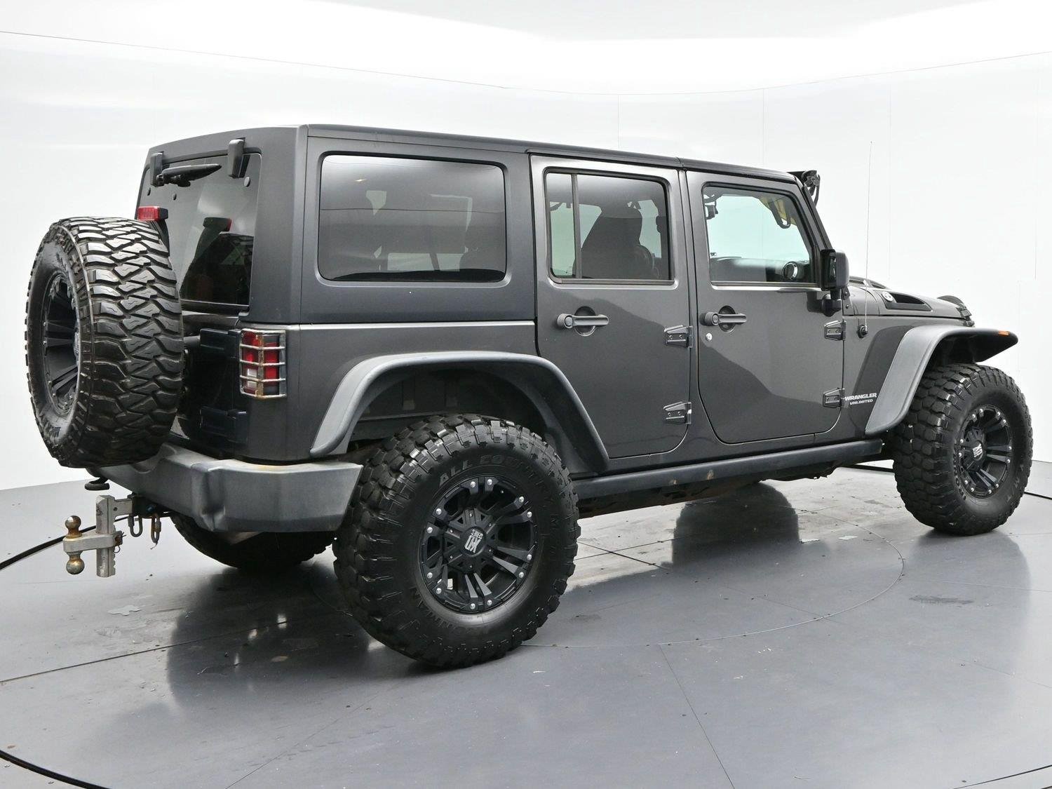 Used 2016 Granite Crystal Metallic Jeep Rubicon image 7