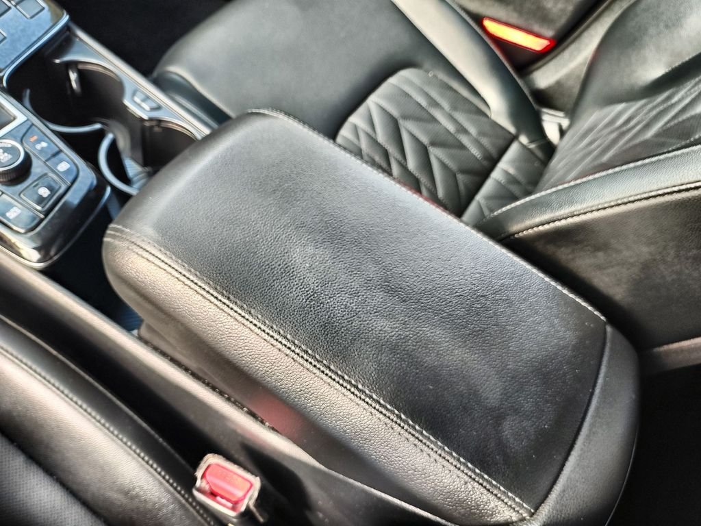Used 2023 Red Kia X-Line image 21