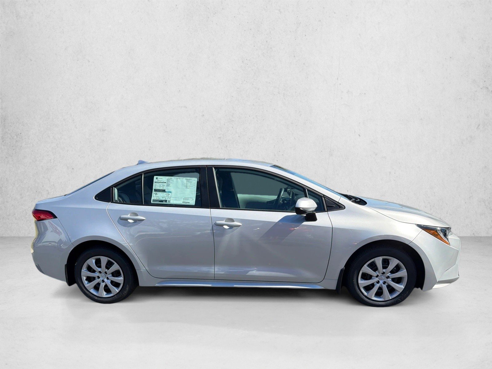 New 2027 Classic Silver Metallic Toyota LE image 2