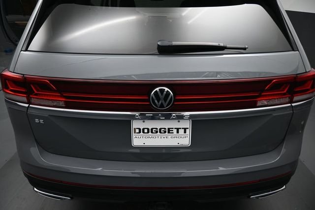 Used 2026  Volkswagen 2.0T SE w/Technology image 10