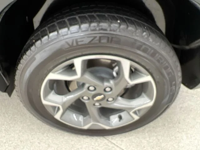 2025 Chevrolet Trax LT - Photo 39