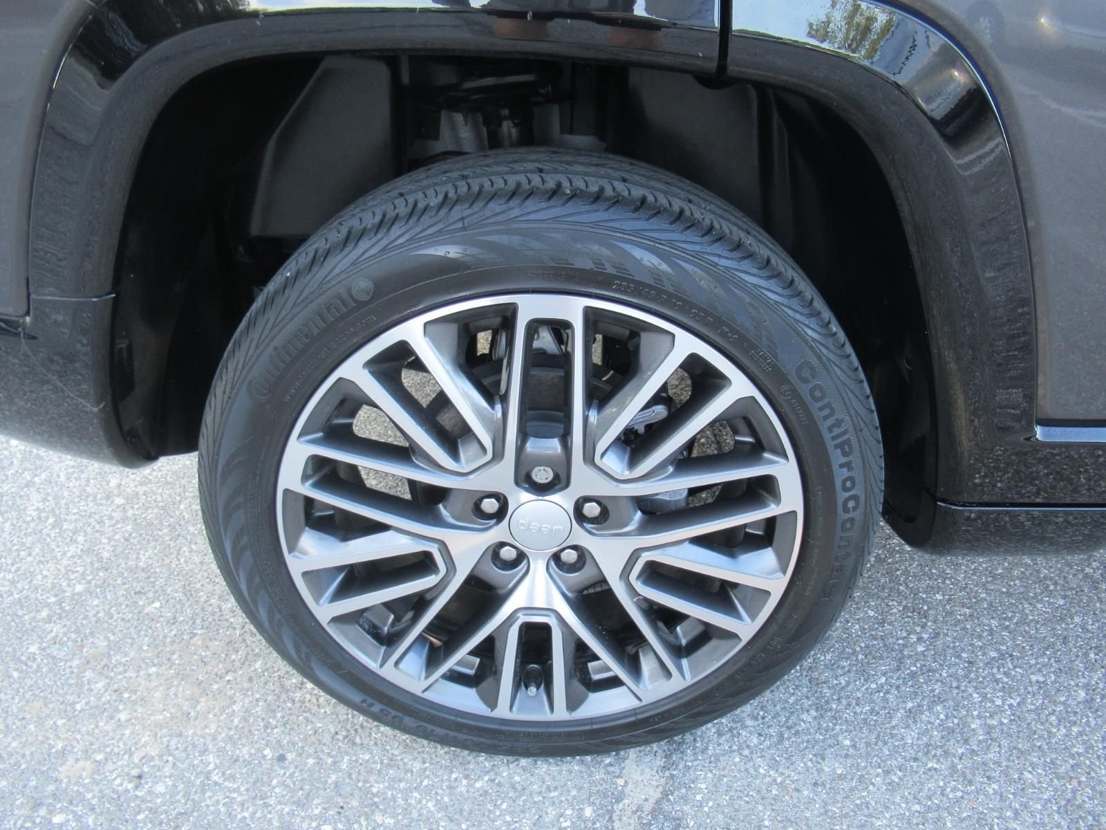 Certified Used 2023 Gray Jeep Limited image 8