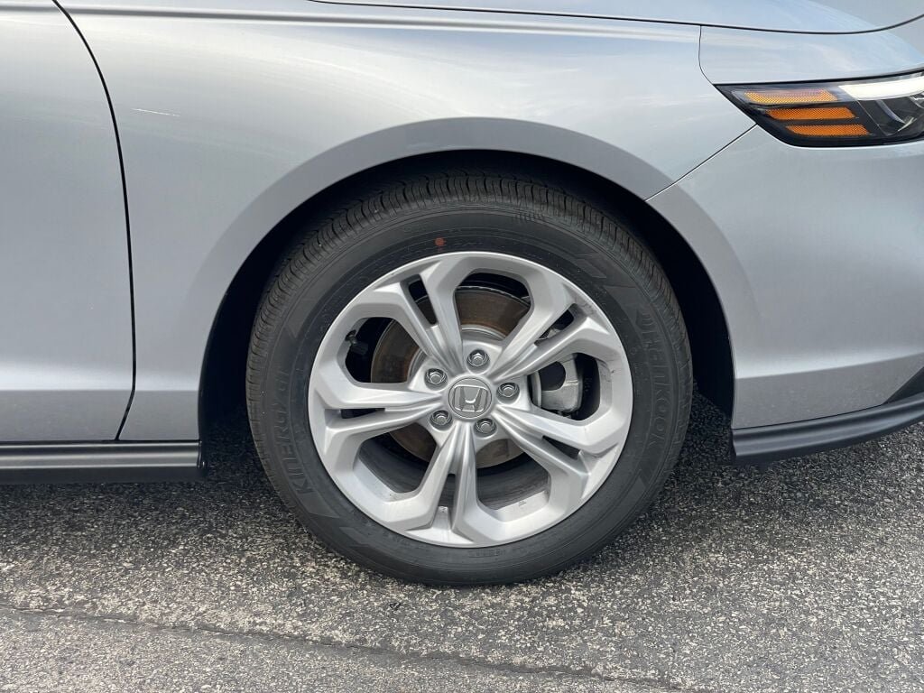 New 2026 Solar Silver Metallic Honda LX image 21