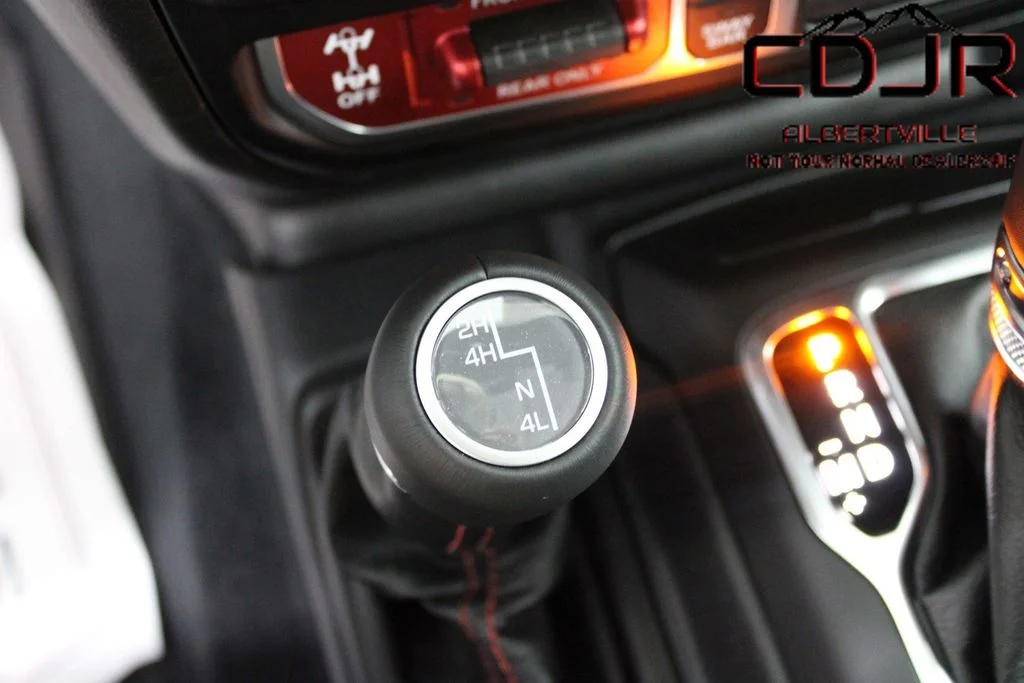 Used 2023 Silver Jeep Rubicon image 40