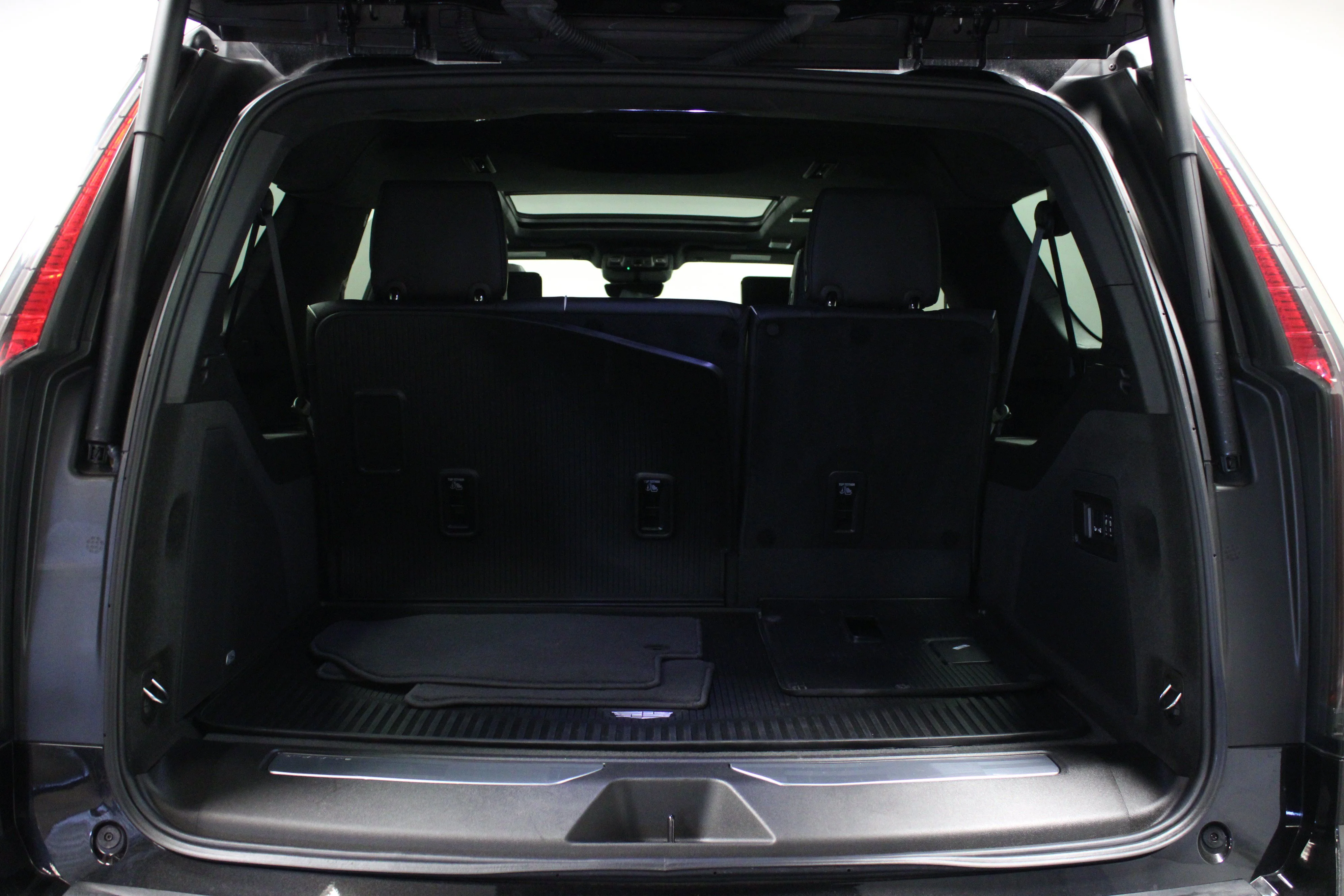 Used 2024 Black Diamond Tricoat Cadillac AWD V-Series image 16