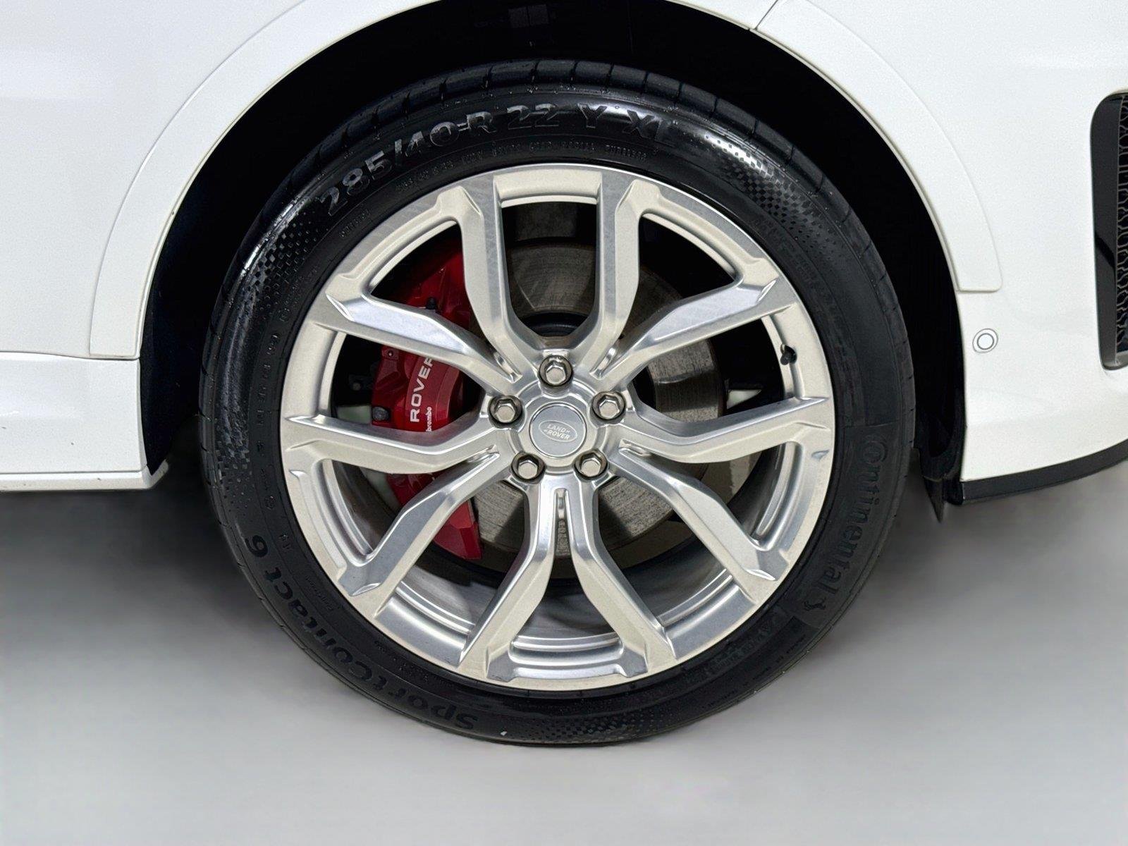 Used 2022 Fuji White Land Rover SVR image 43