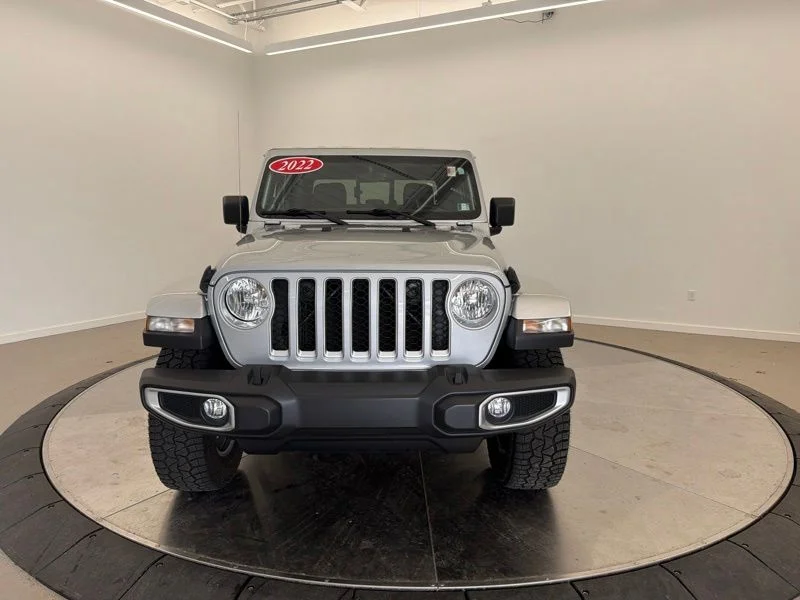 Used 2022 Silver Jeep Overland image 7