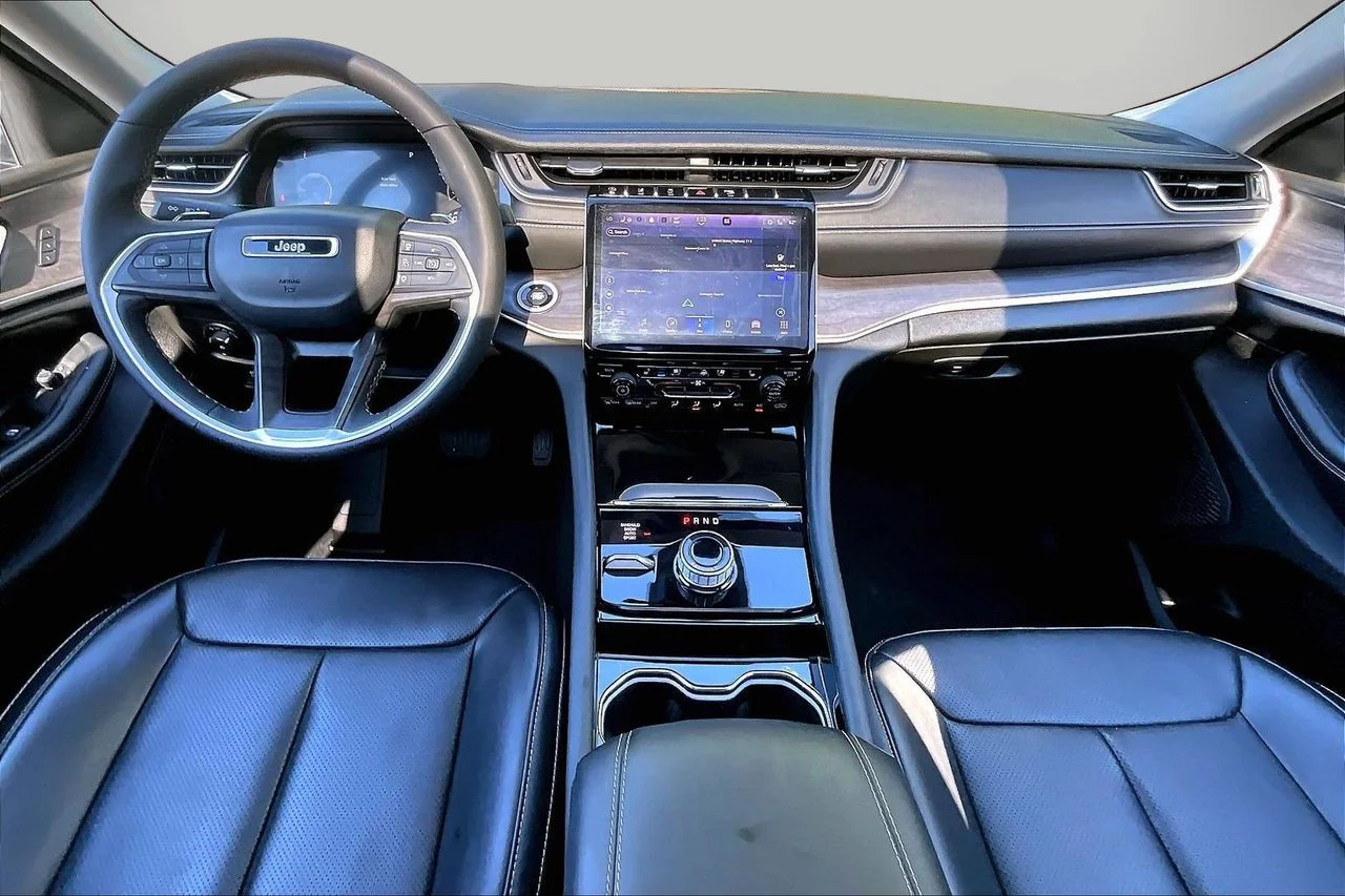Used 2023 Gray Jeep Limited image 15