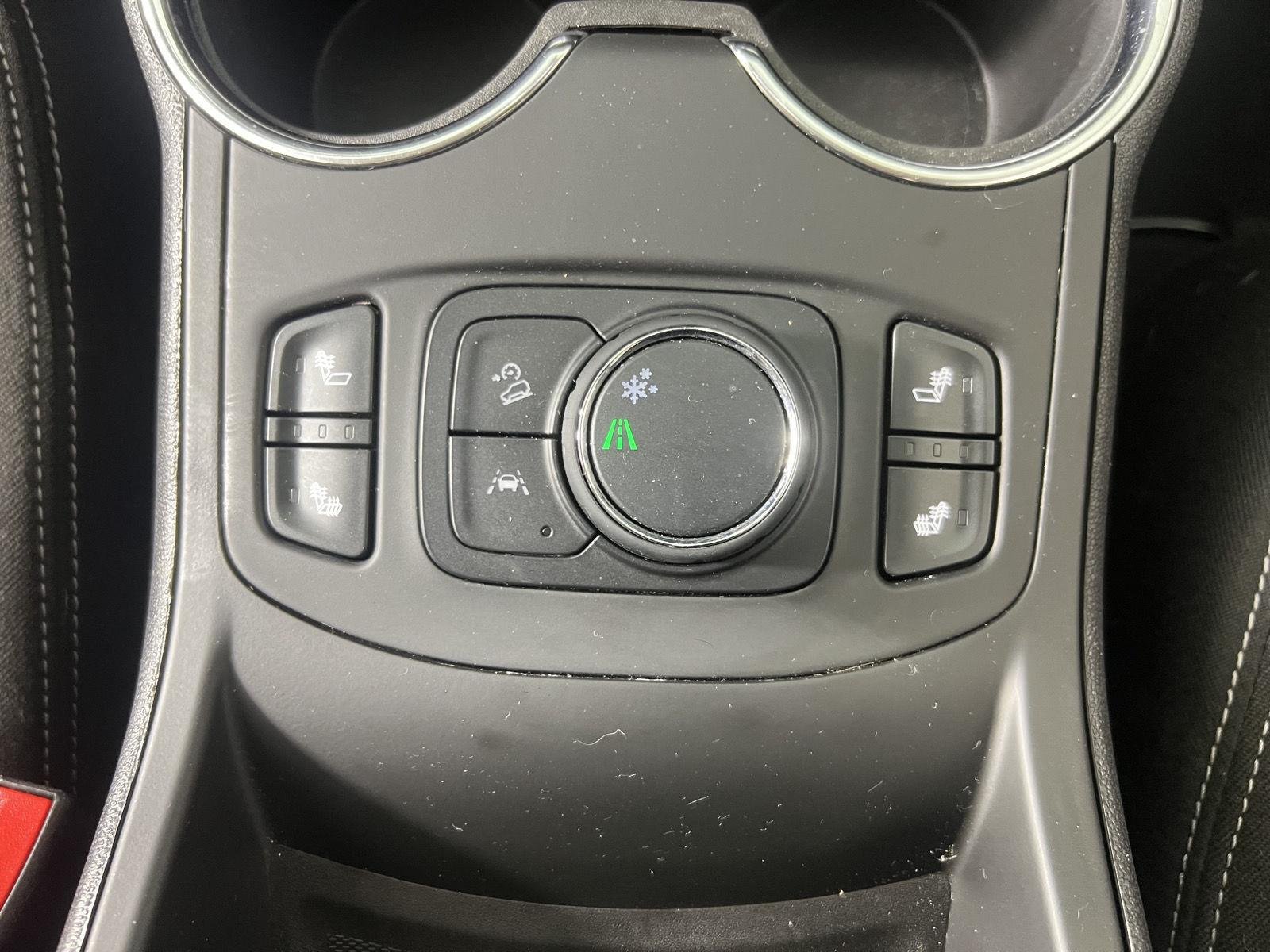 Used 2024 Summit White GMC SLE image 20