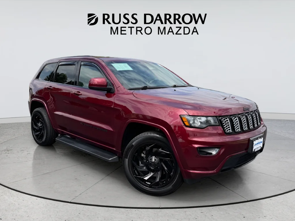 Used 2022 Red Jeep Laredo X image 7
