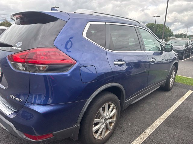 Used 2018 Blue Nissan SV image 4