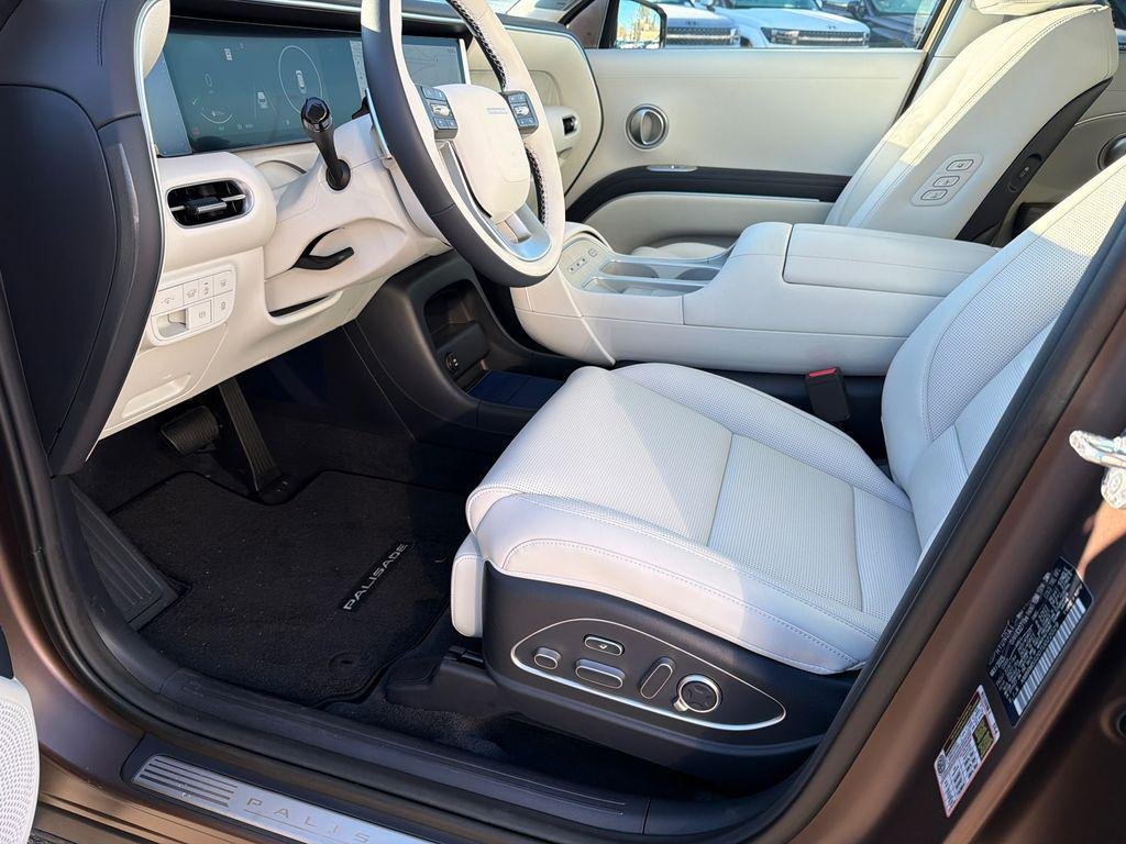 New 2026 Brown Hyundai Calligraphy FWD image 9