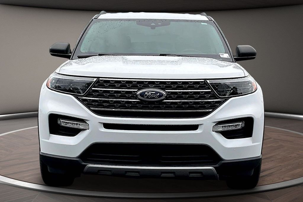 Used 2024 White Ford XLT image 2