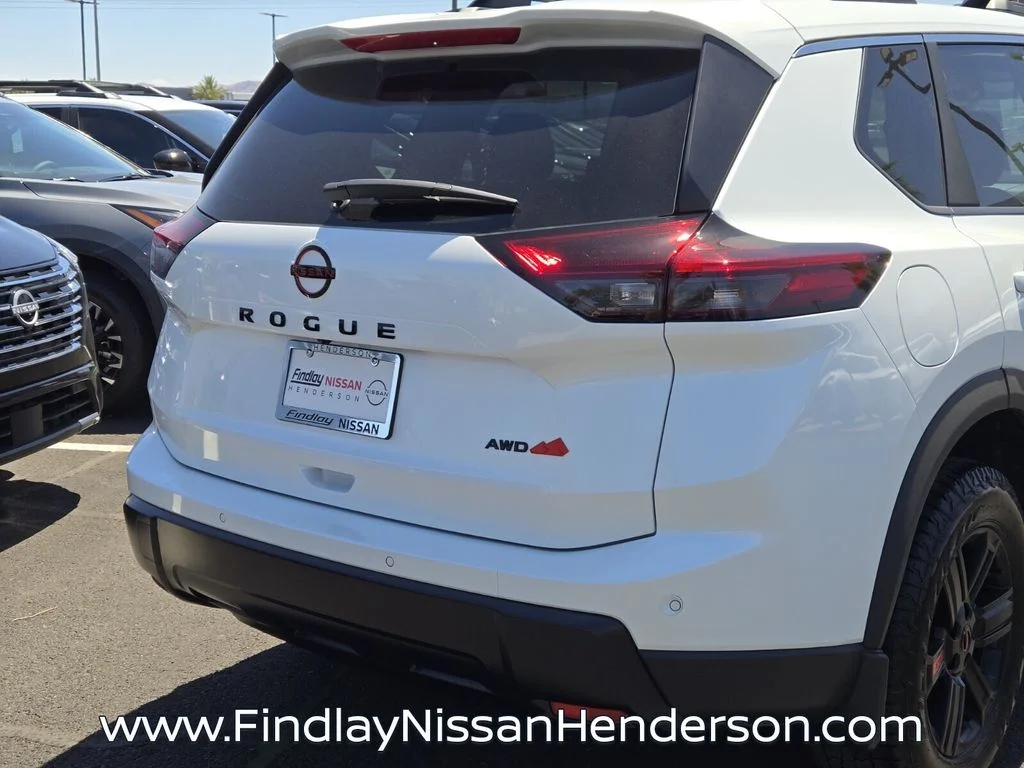 New 2026 Everest White Pearl TriCoat Nissan Rock Creek® image 6