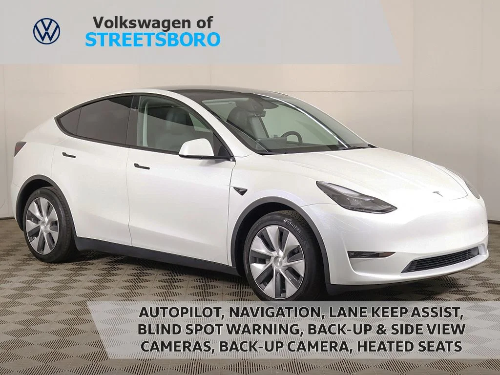 2024 Tesla Model Y Long Range Dual Motor All-Wheel Drive's photo