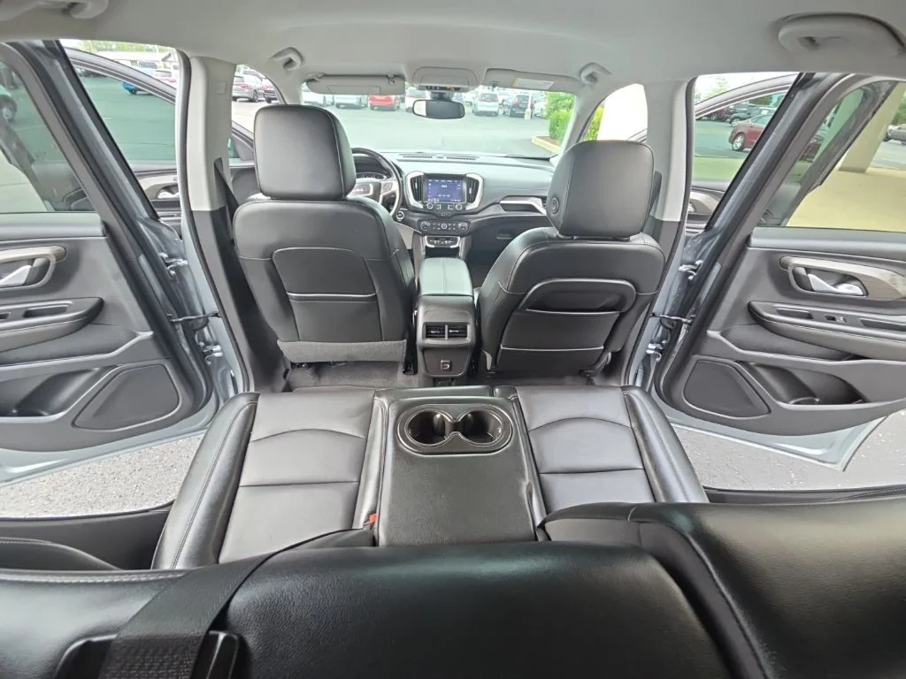 2023 GMC Terrain SLT - Photo 30
