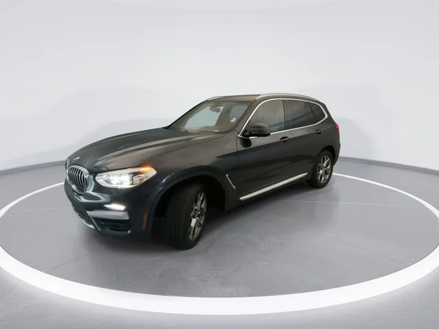 Used 2021 Gray BMW sDrive30i image 2