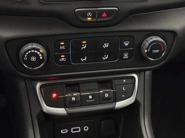 Used 2024 Downpour Metallic GMC SLE image 23