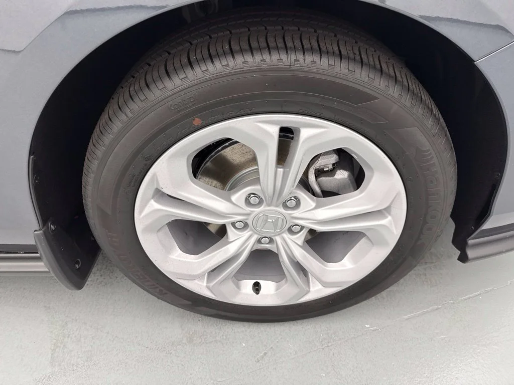 New 2026 Meteorite Gray Metallic Honda LX image 13