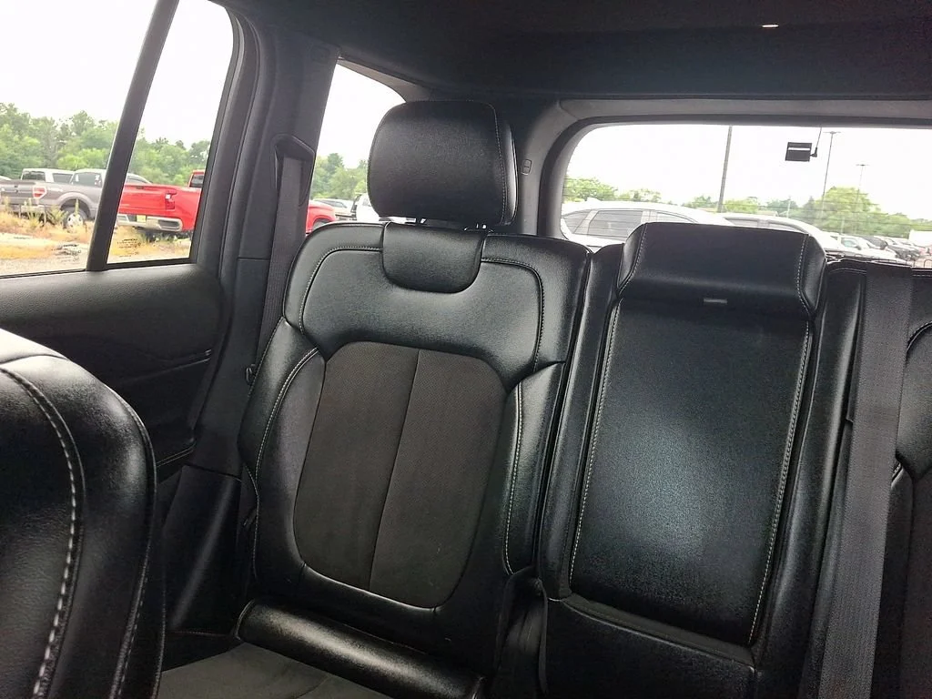 Used 2024 Silver Jeep Altitude X 4x4 image 19