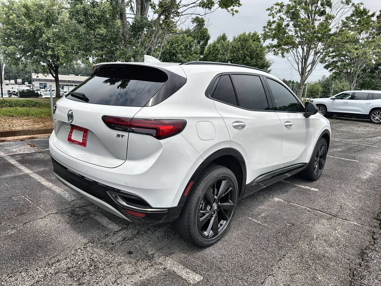 Used 2023 Summit White Buick Preferred image 8