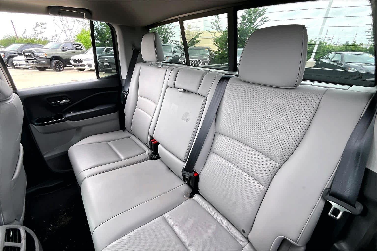 Used 2023 Obsidian Blue Pearl Honda RTL-E image 20