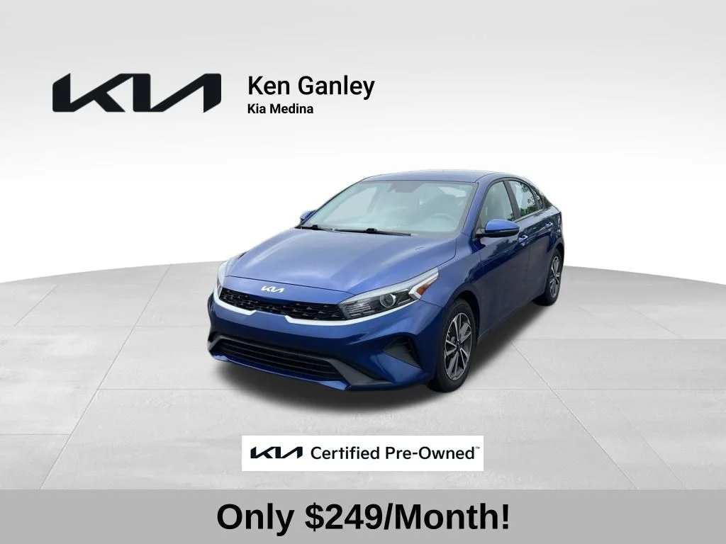 2023 Kia Forte LXS AT's photo