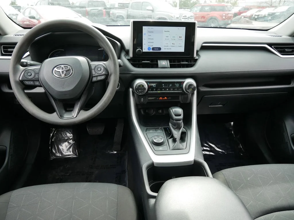 Used 2025 White Toyota XLE image 13