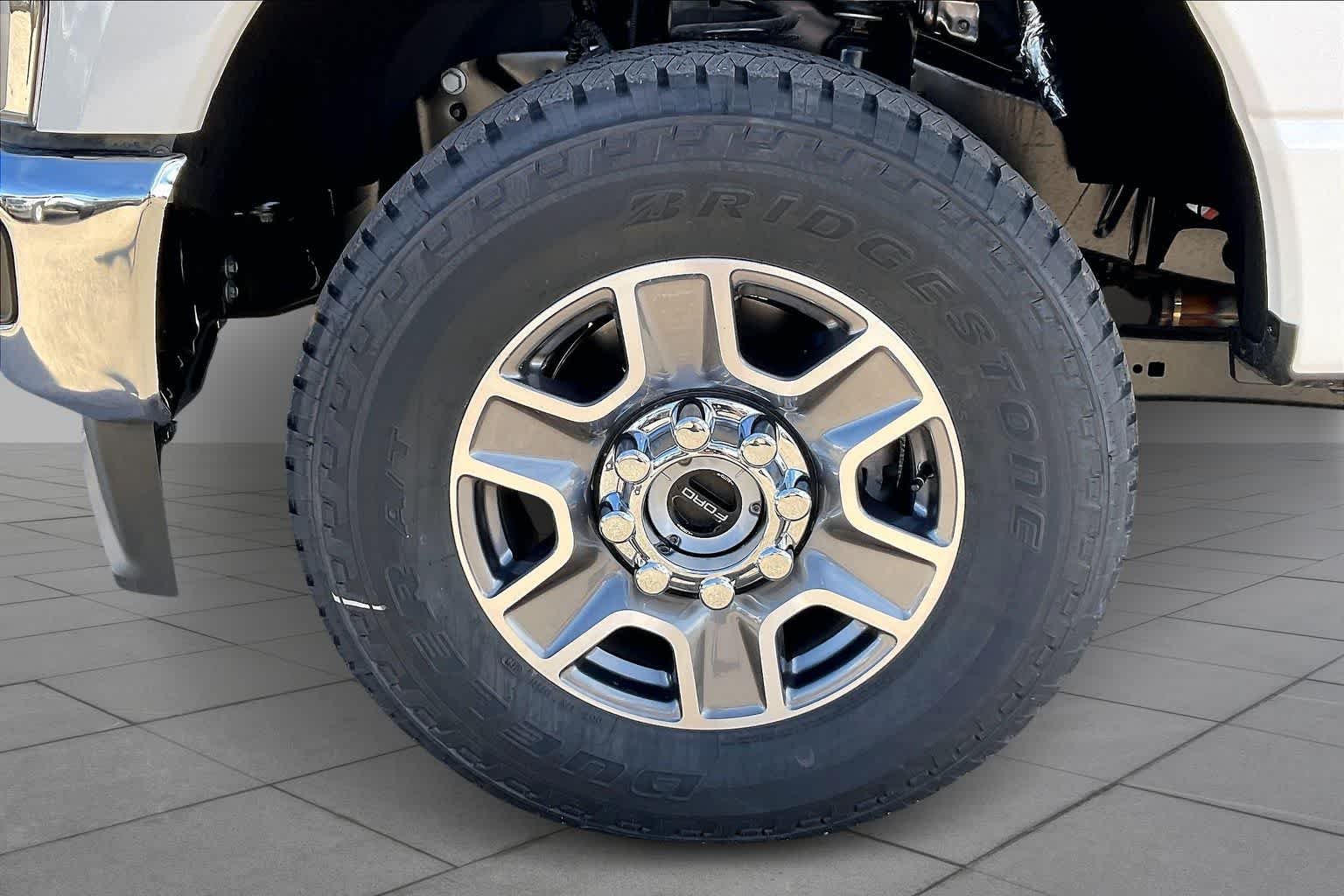 New 2026 Star White Metallic Tri-Coat Ford F-250® Lariat® image 11
