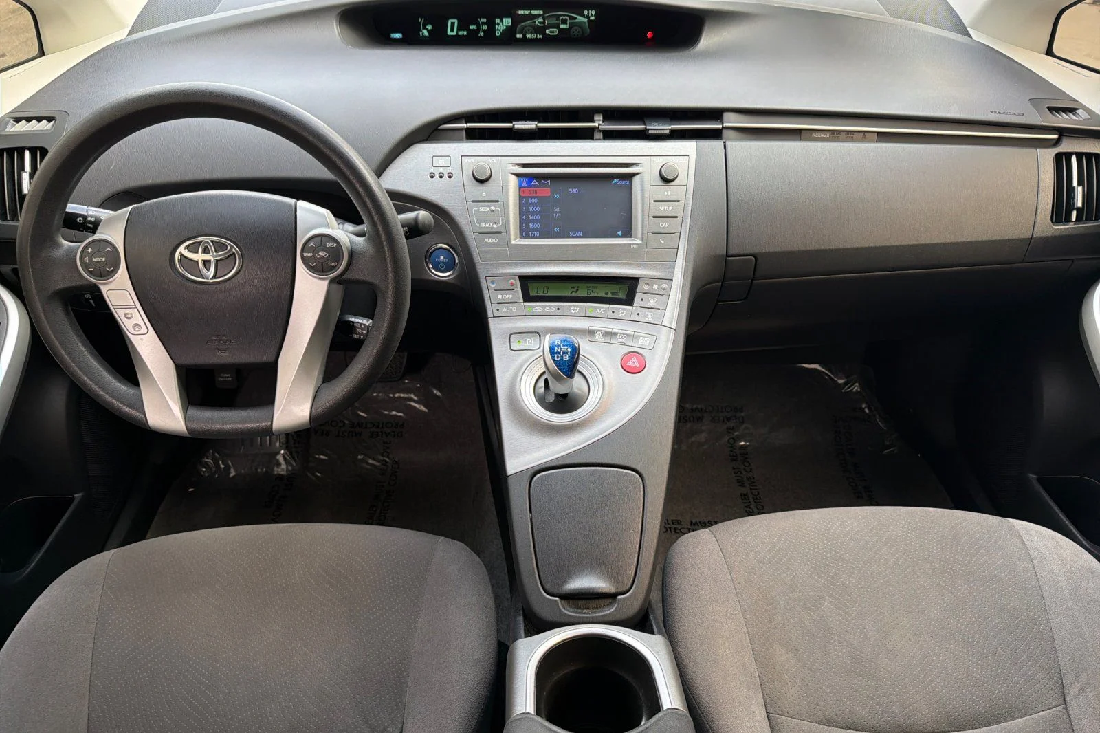 Used 2015 Red Toyota Two image 17