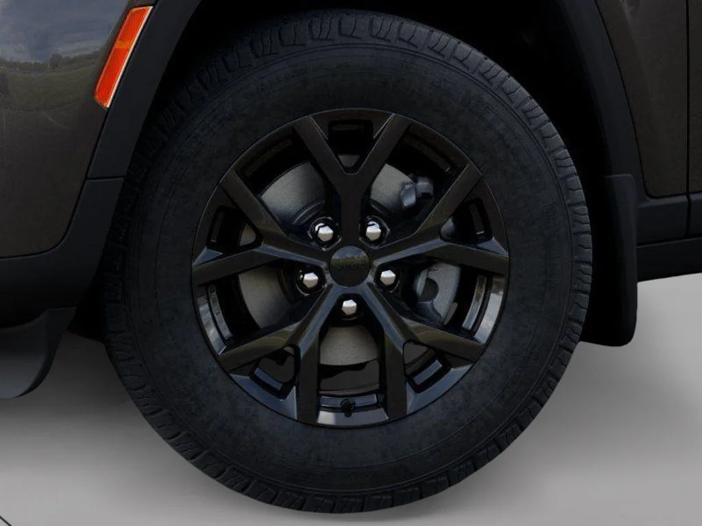 New 2026 Baltic Gray Metallic Clear-Coat Exterior Paint Jeep Altitude image 8