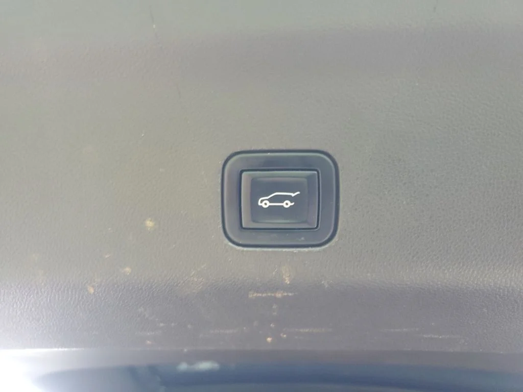 Used 2022 Orange Chevrolet LT image 18