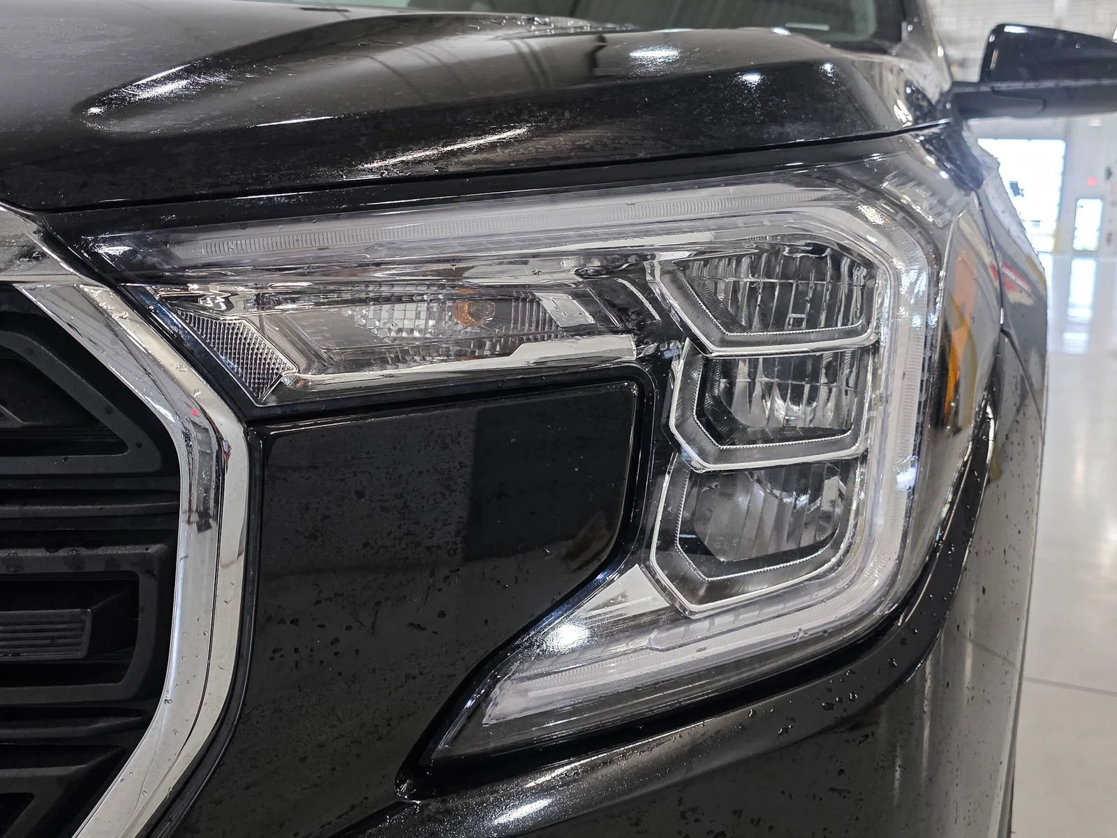 Used 2024 Black GMC SLE image 14