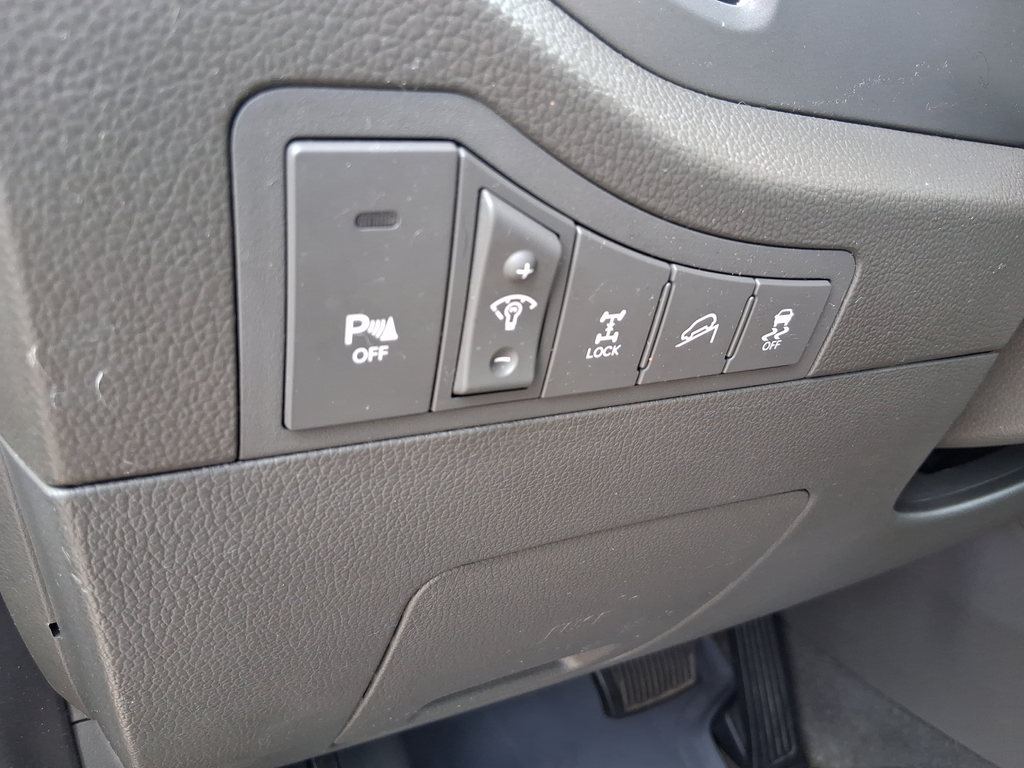 Used 2013 Beige Kia EX image 26