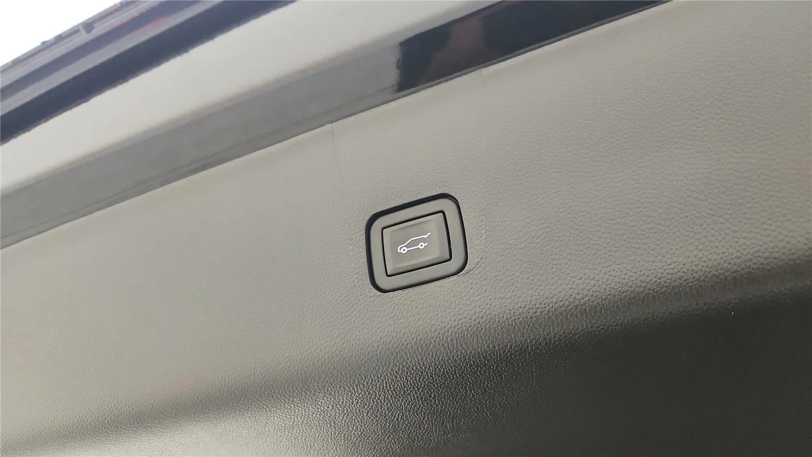 Used 2023 Mosaic Black Metallic Chevrolet LT Cloth image 38
