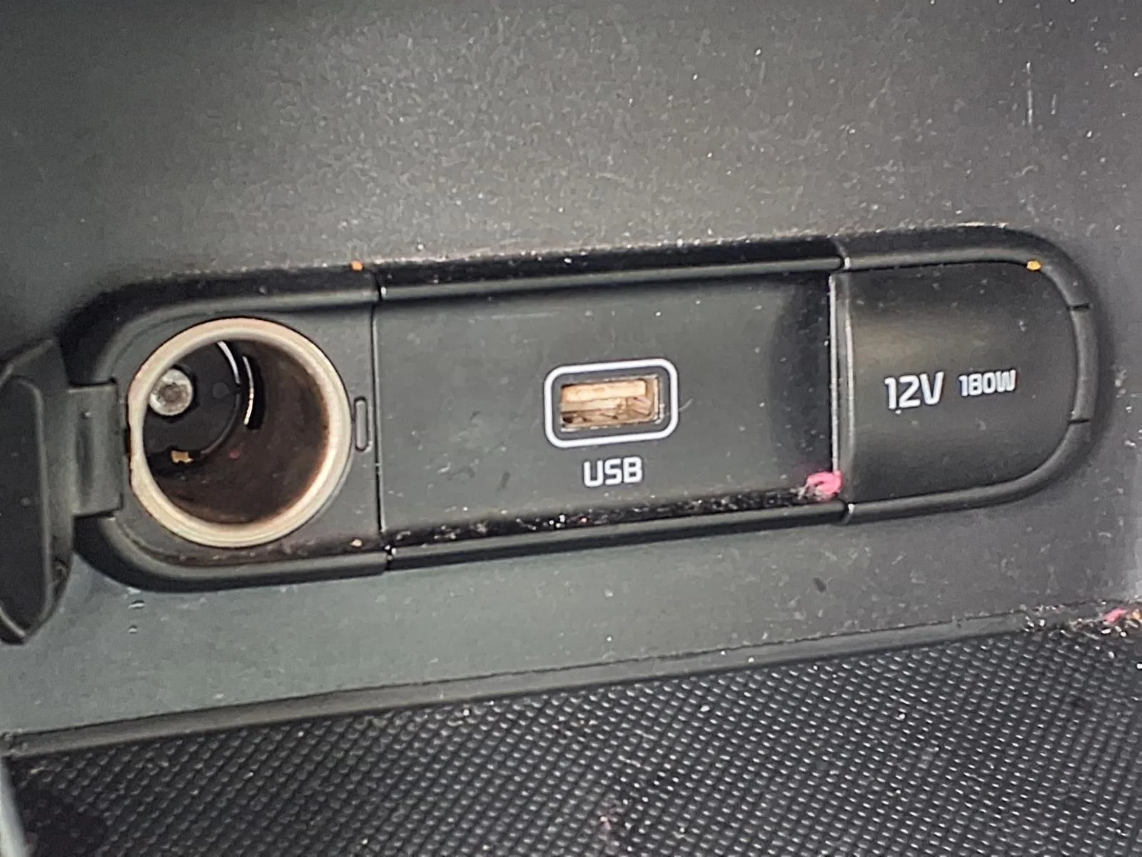 Used 2021 White Kia LX image 22